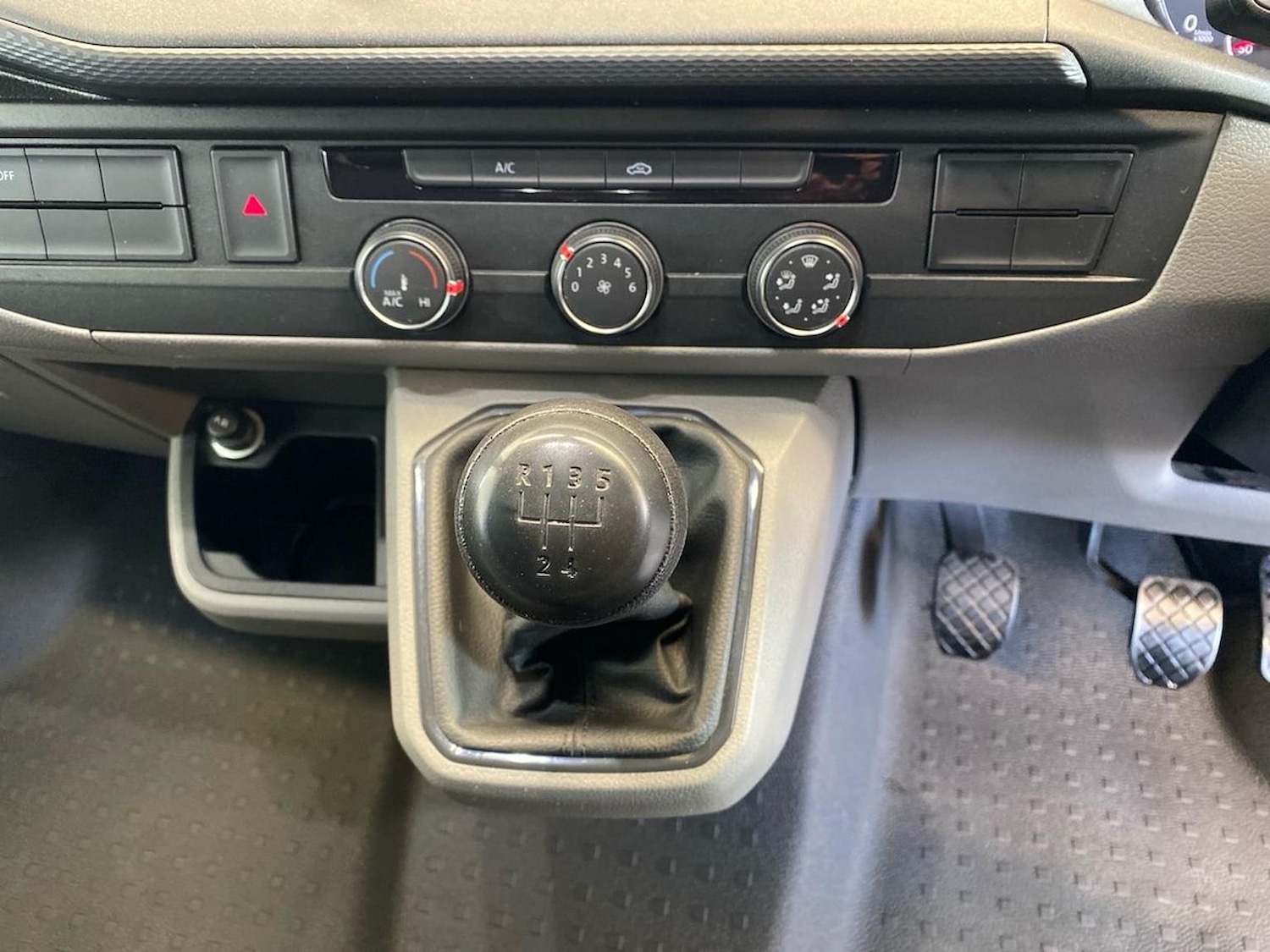 Used Volkswagen Transporter 2022 for sale - 78195318: Photo 12