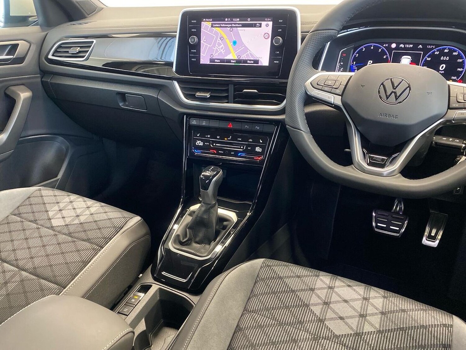 Used Volkswagen T-Roc 2025 for sale - 76316692: Photo 13