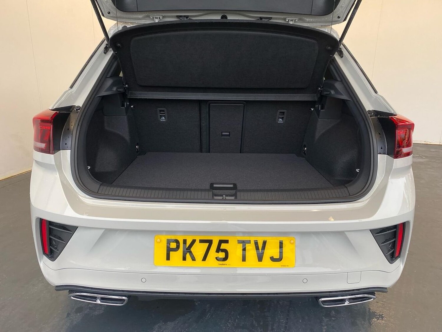 Used Volkswagen T-Roc 2025 for sale - 76316692: Photo 17
