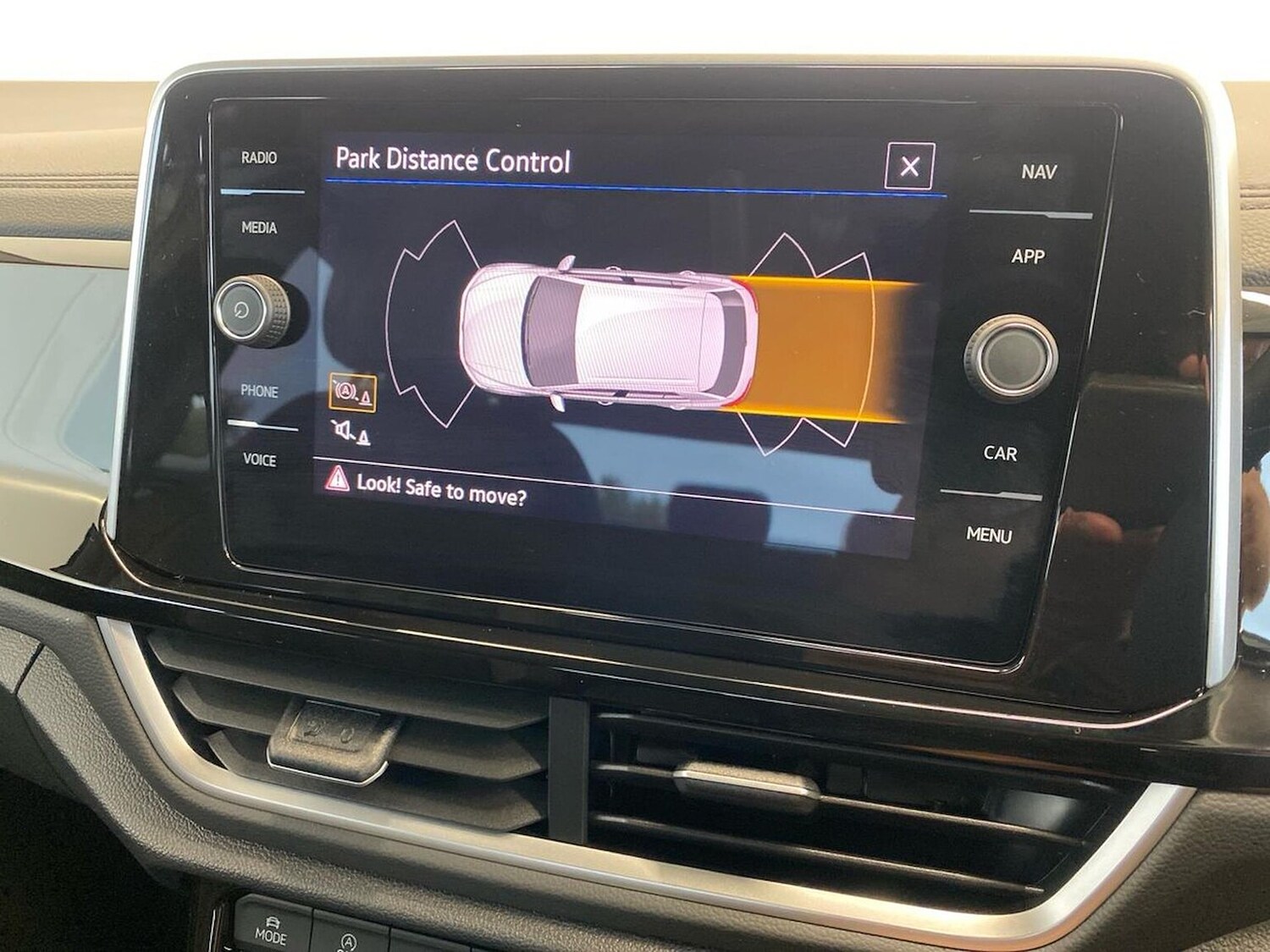 Used Volkswagen T-Roc 2025 for sale - 76316692: Photo 23