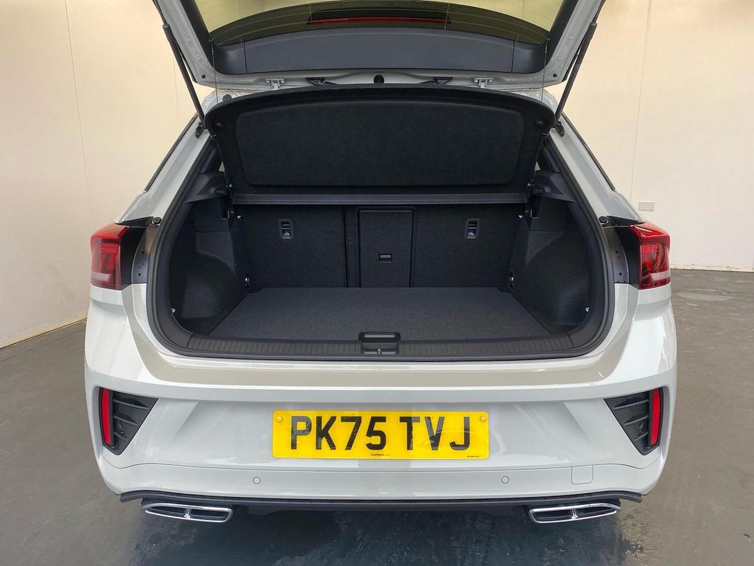 Used Volkswagen T-Roc 2025 for sale - 76316692: Photo 28