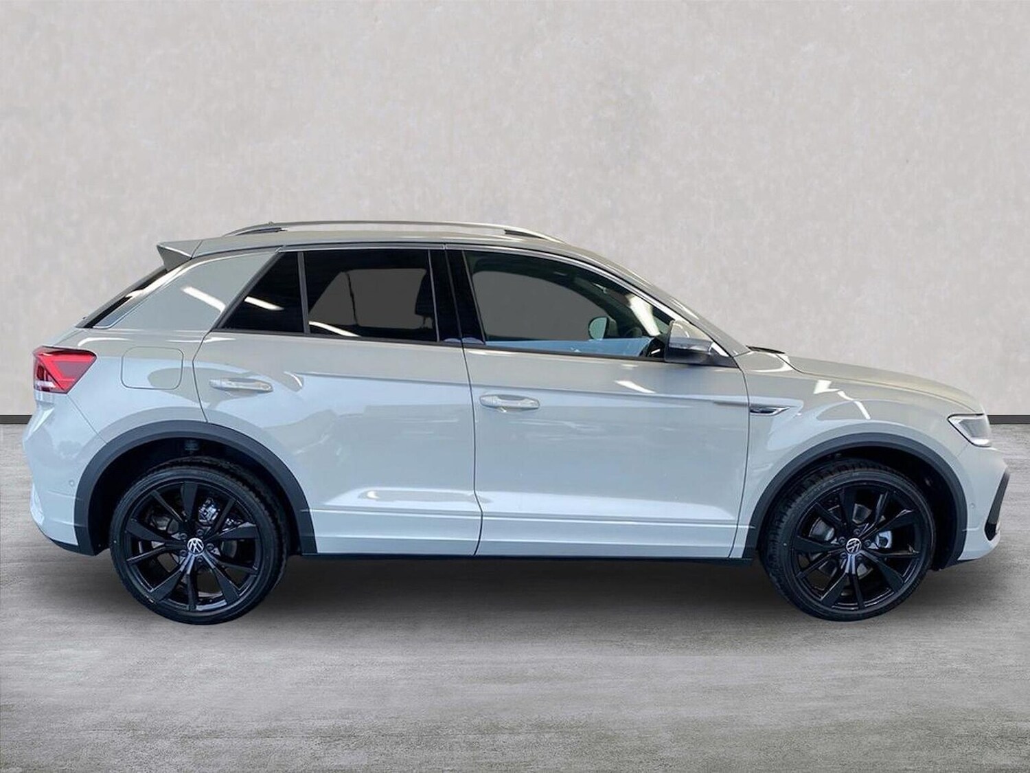 Used Volkswagen T-Roc 2025 for sale - 76316692: Photo 3