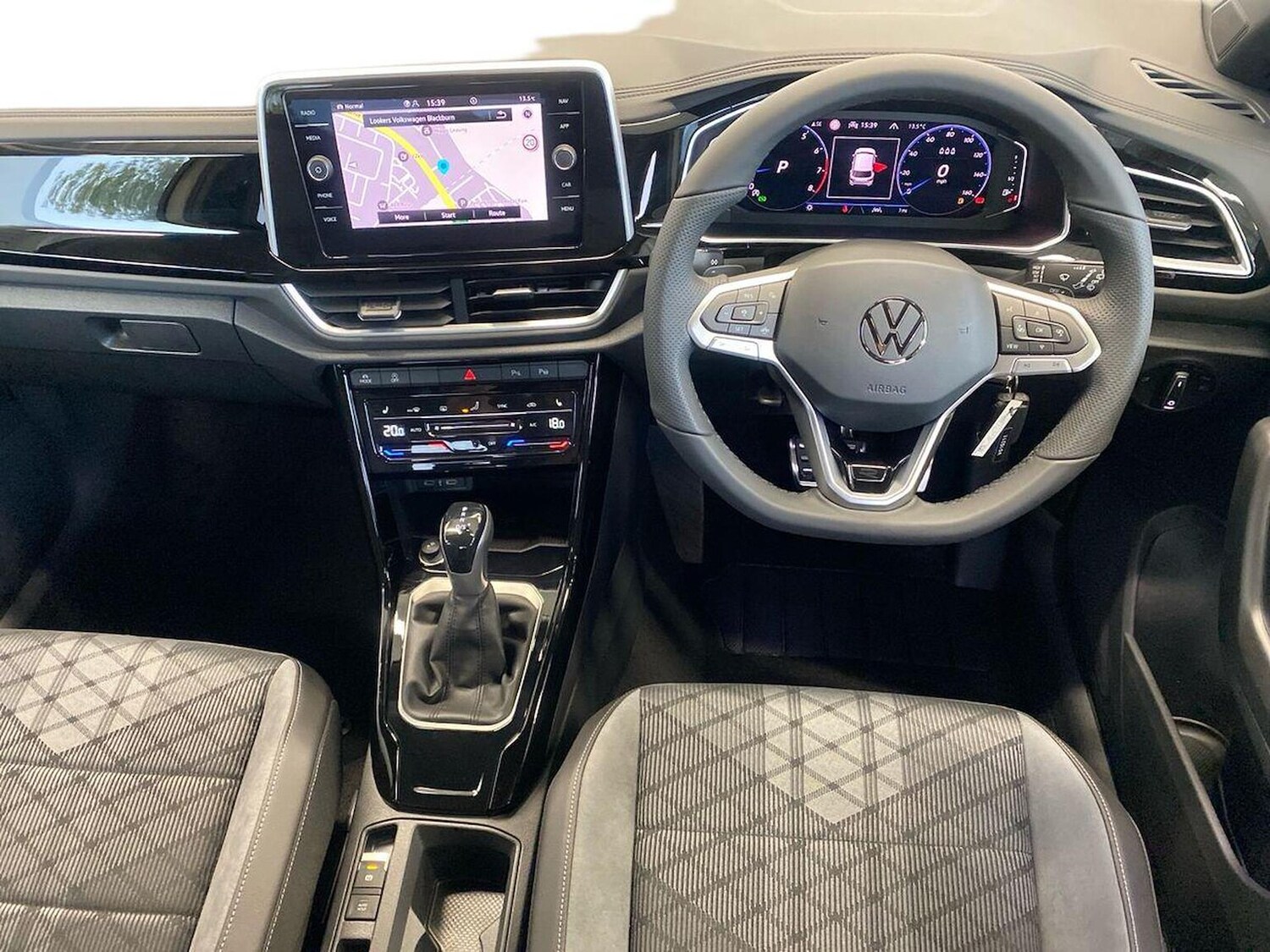 Used Volkswagen T-Roc 2025 for sale - 76316692: Photo 9
