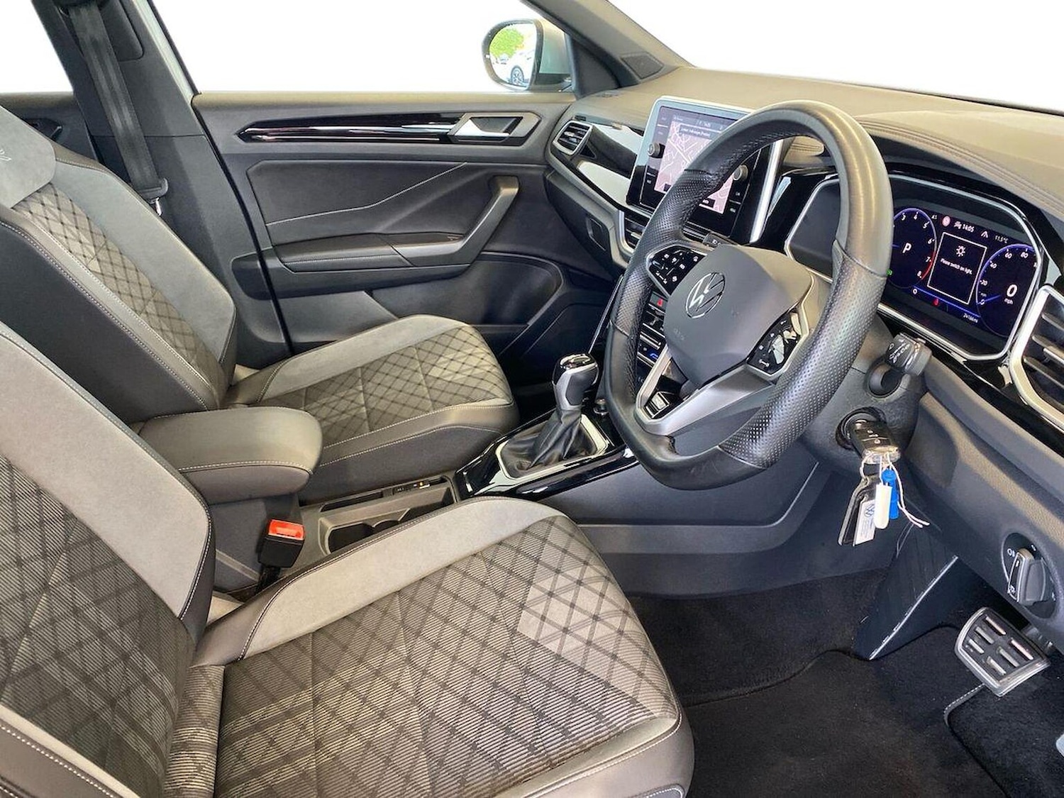 Used Volkswagen T-Roc 2022 for sale - 76396885: Photo 15