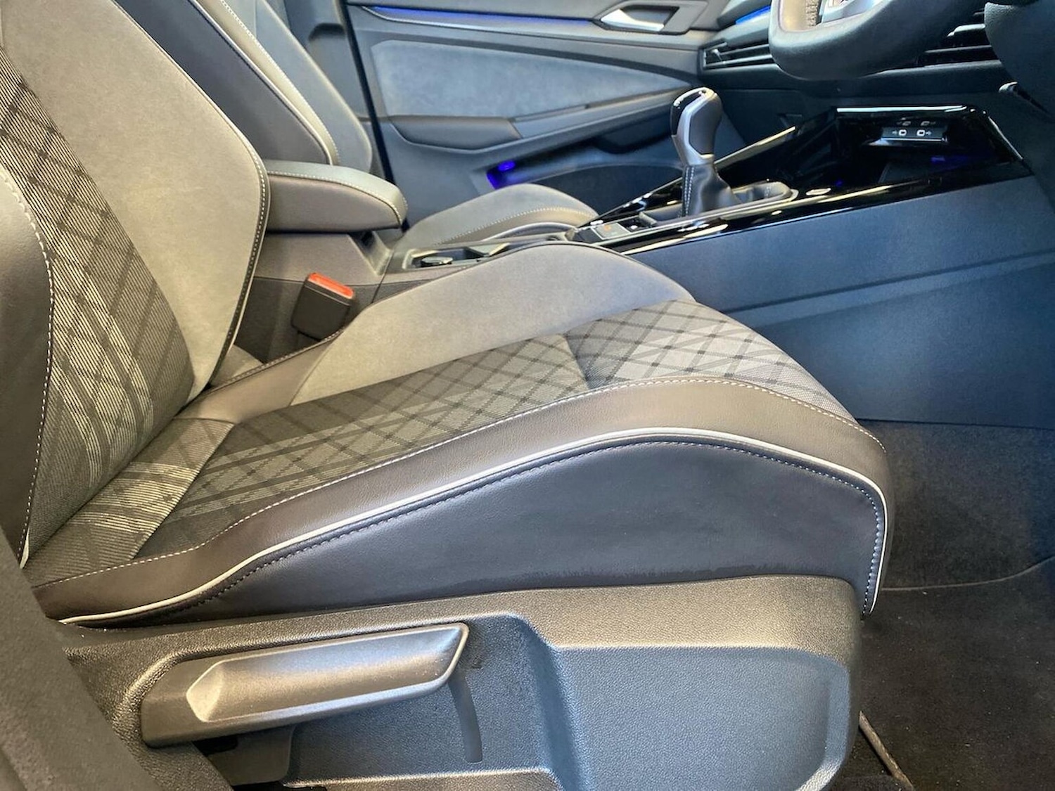 Used Volkswagen Golf 2022 for sale - 76906304: Photo 30