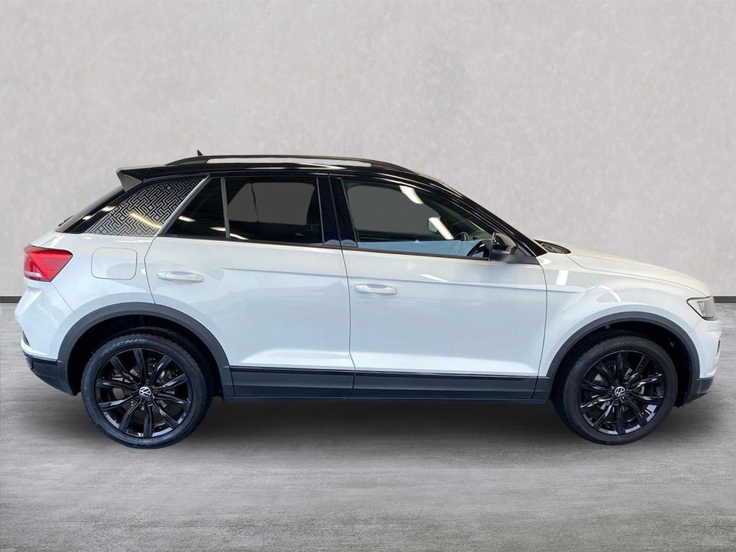 Used Volkswagen T-Roc 2021 for sale - 76324691: Photo 3