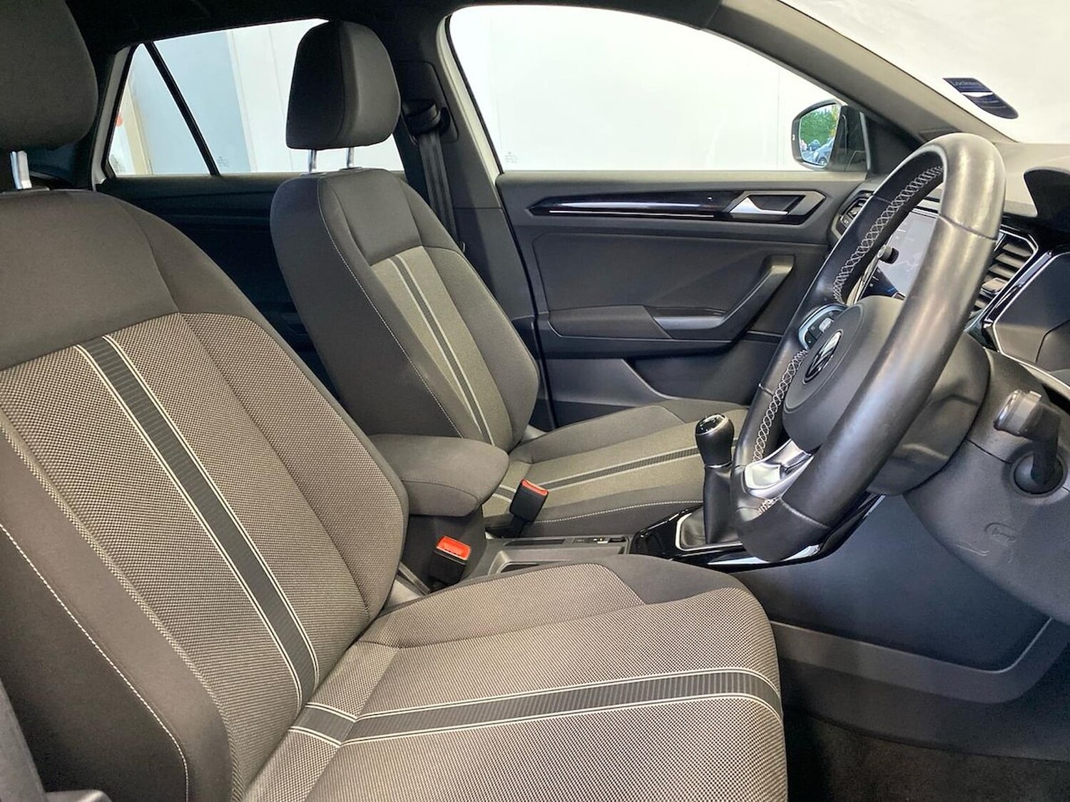 Used Volkswagen T-Roc 2021 for sale - 76324691: Photo 32