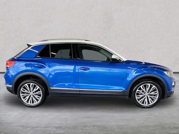 Used Volkswagen T-Roc 2018 for sale - 78629565: Photo