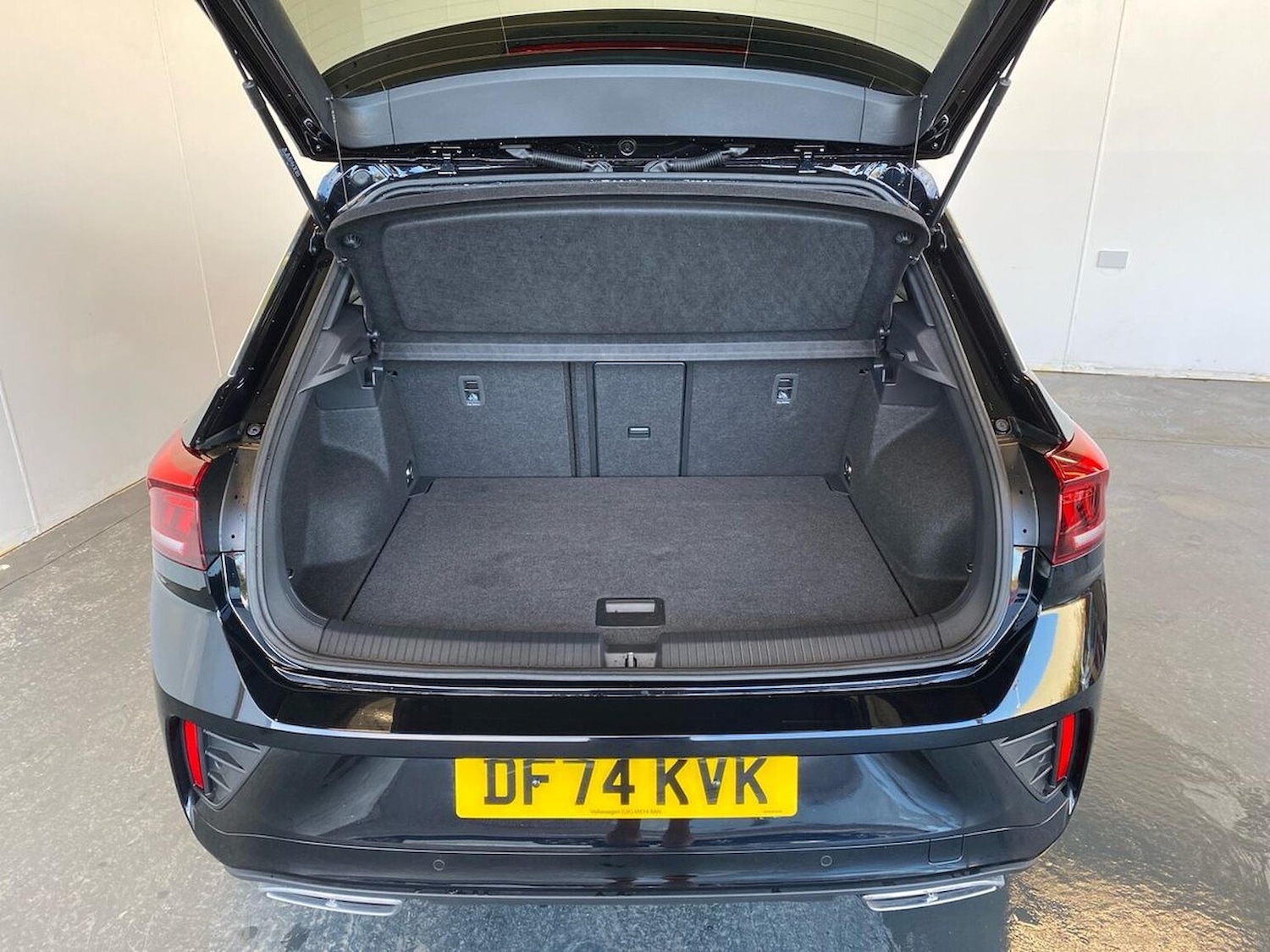 Used Volkswagen T-Roc 2025 for sale - 76682554: Photo 17