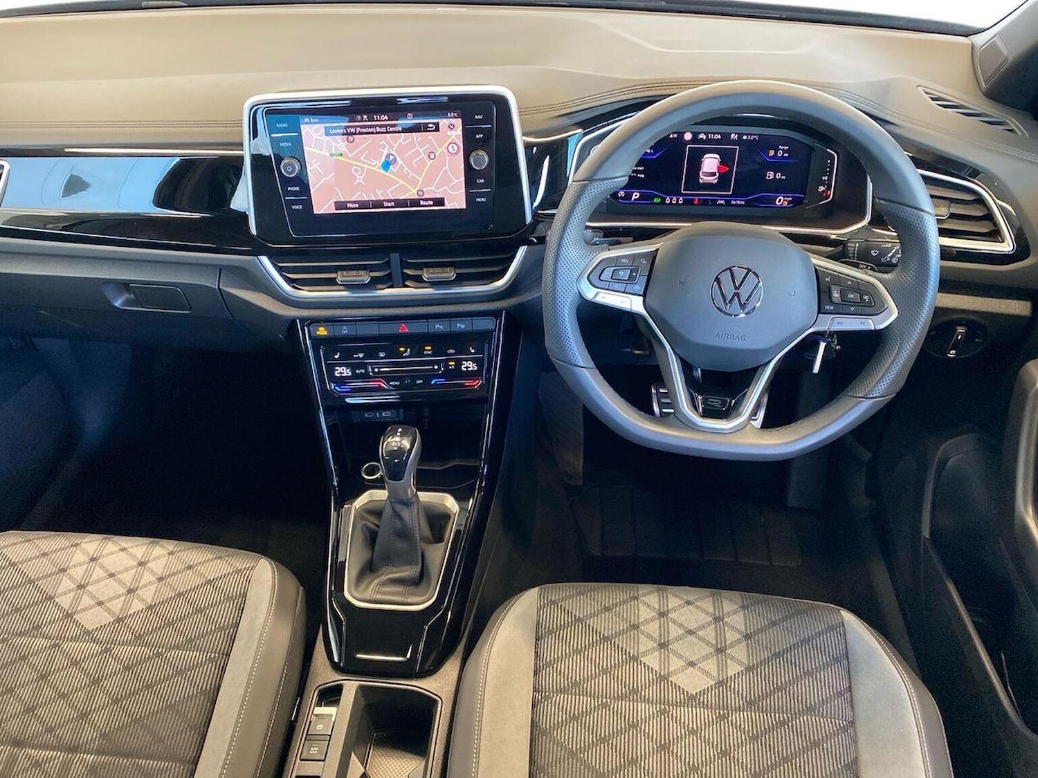 Used Volkswagen T-Roc 2025 for sale - 76682554: Photo 9