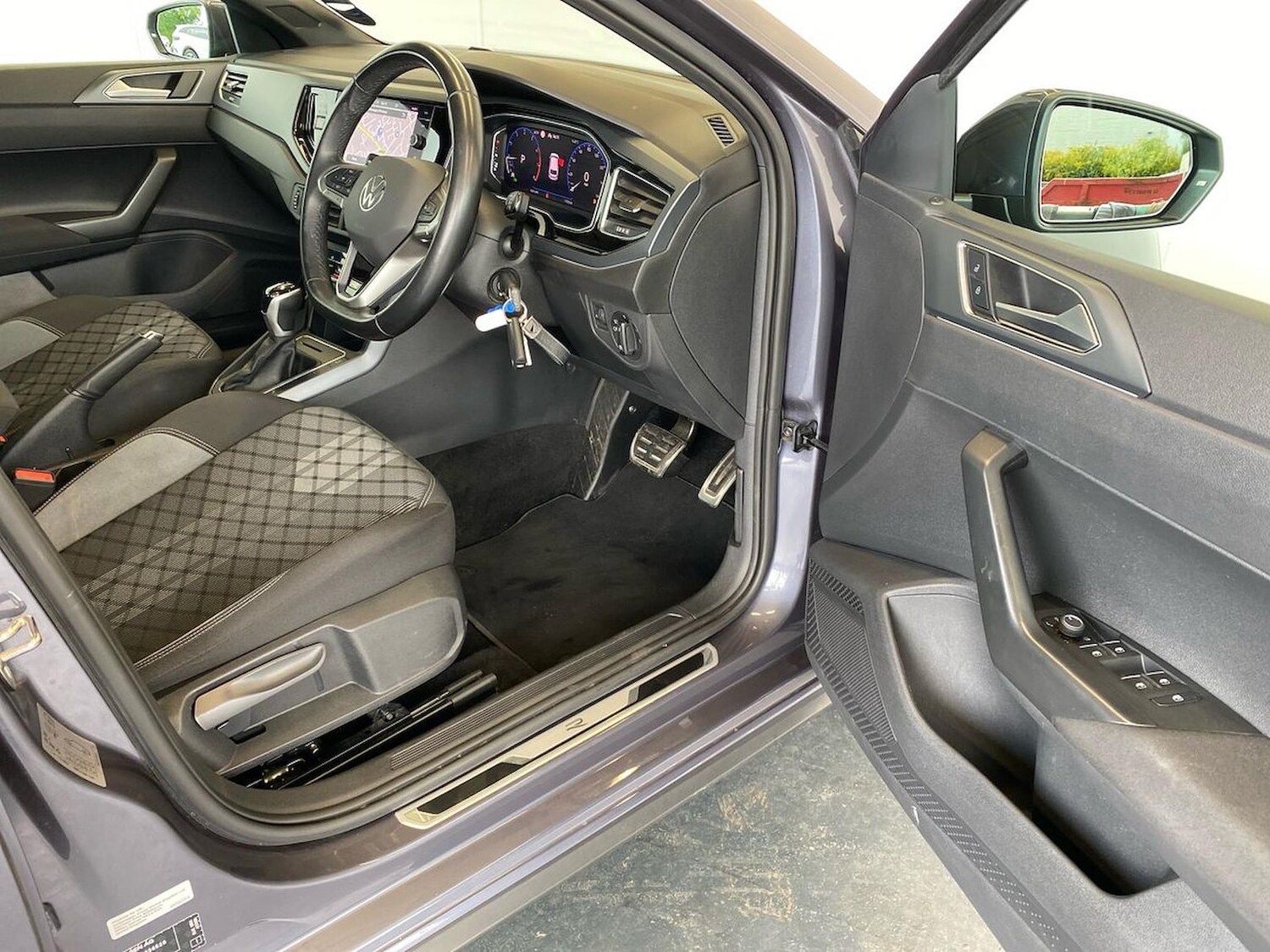 Vehicle 21