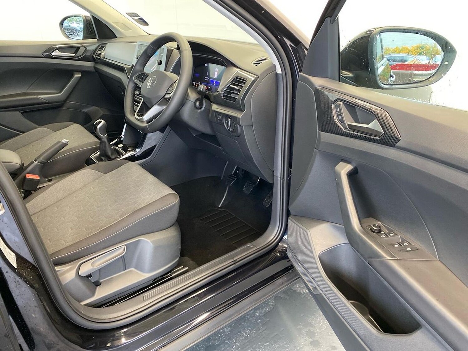 Used Volkswagen T-Cross 2025 for sale - 76316684: Photo 21