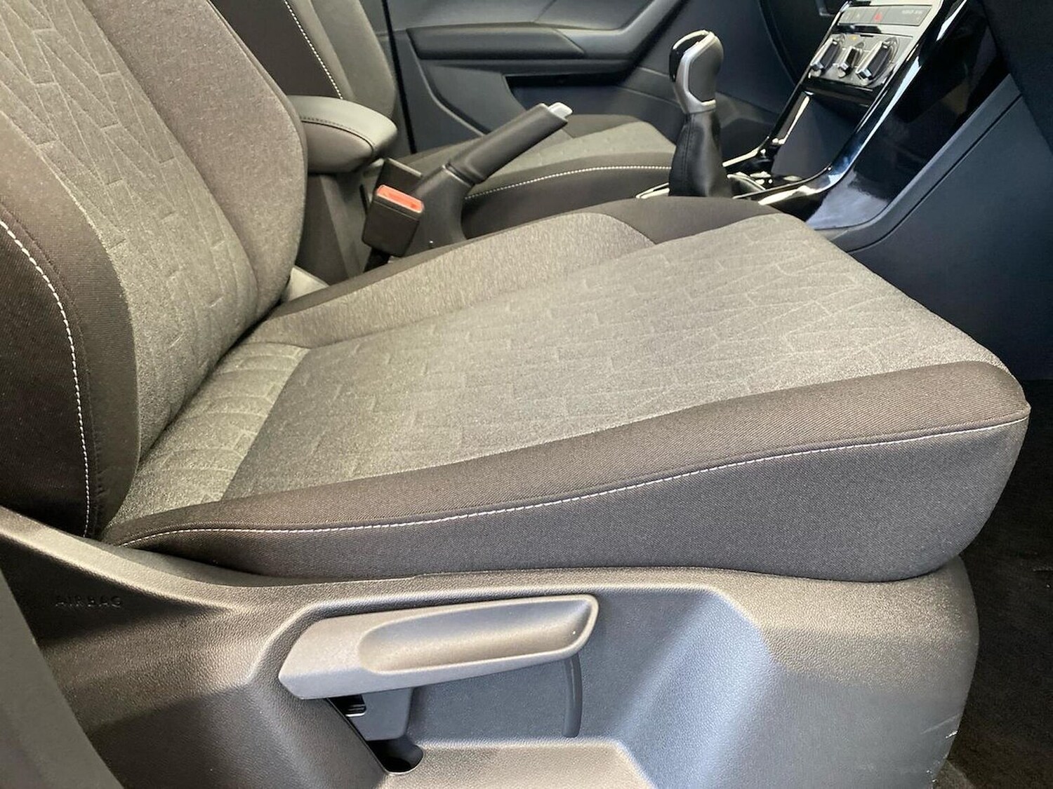 Used Volkswagen T-Cross 2025 for sale - 76316684: Photo 30