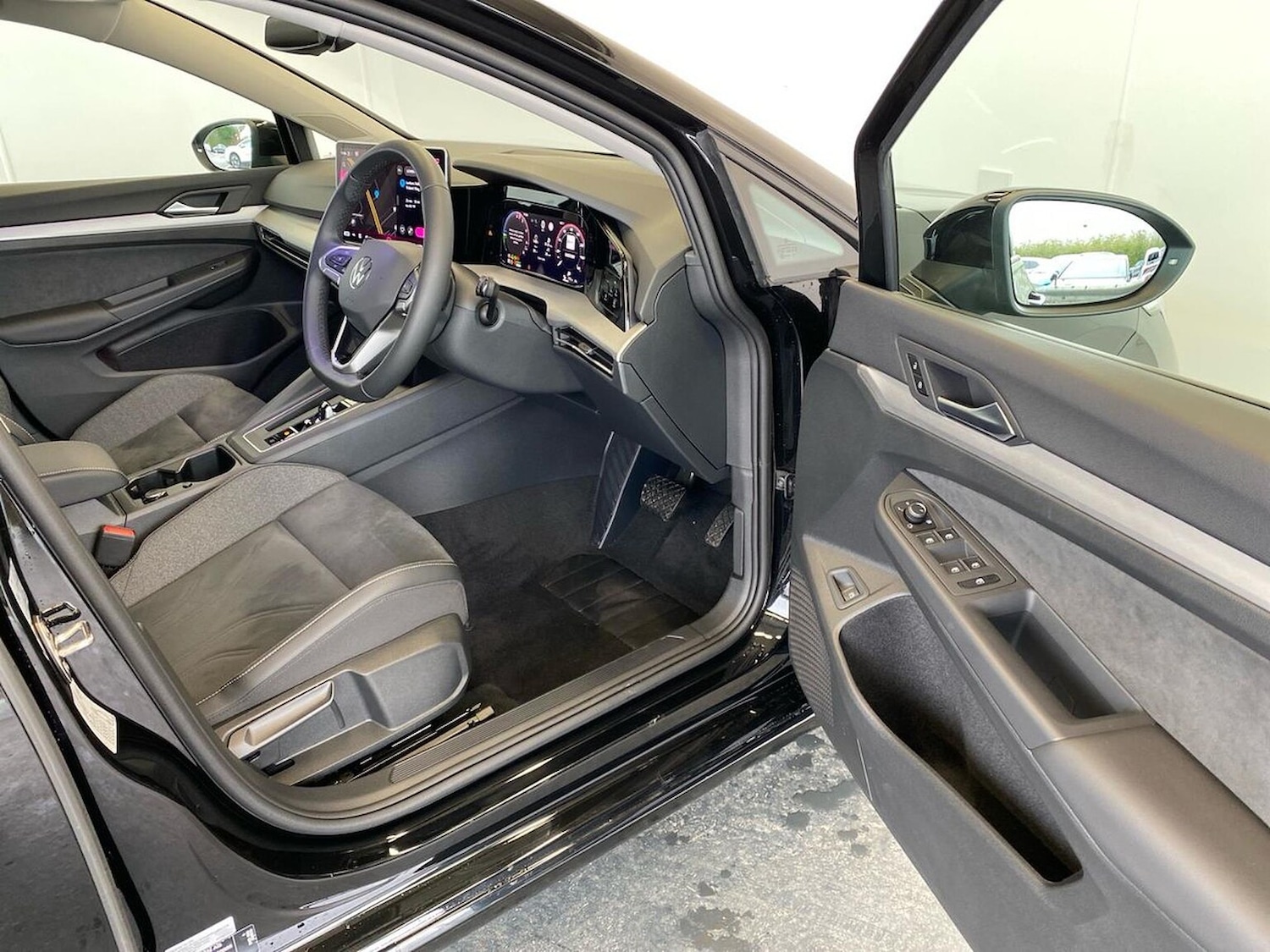 Used Volkswagen Golf 2025 for sale - 77629346: Photo 21