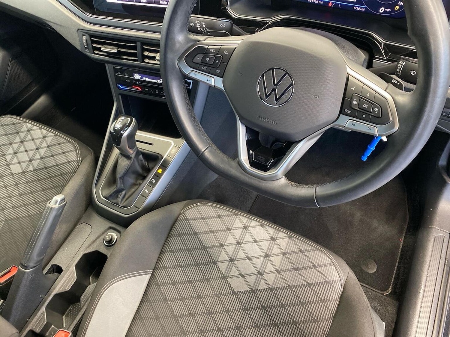 Used Volkswagen Taigo 2022 for sale - 76497259: Photo 27