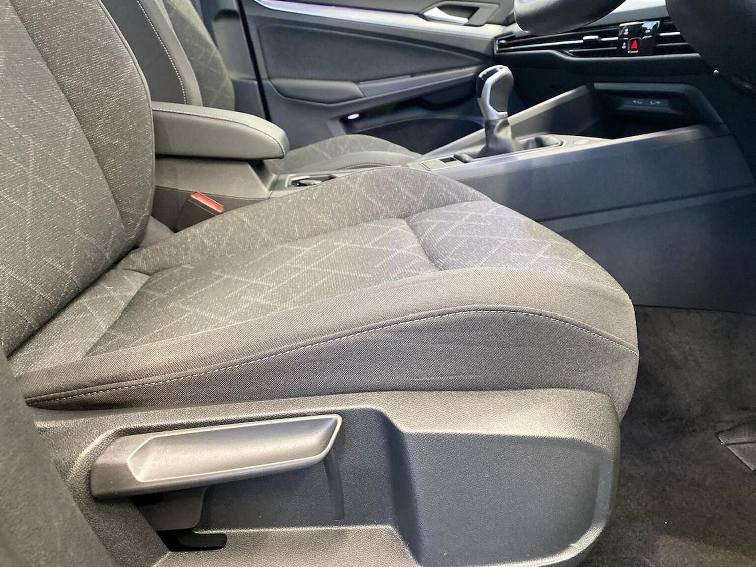 Used Volkswagen Golf 2023 for sale - 77078017: Photo 32