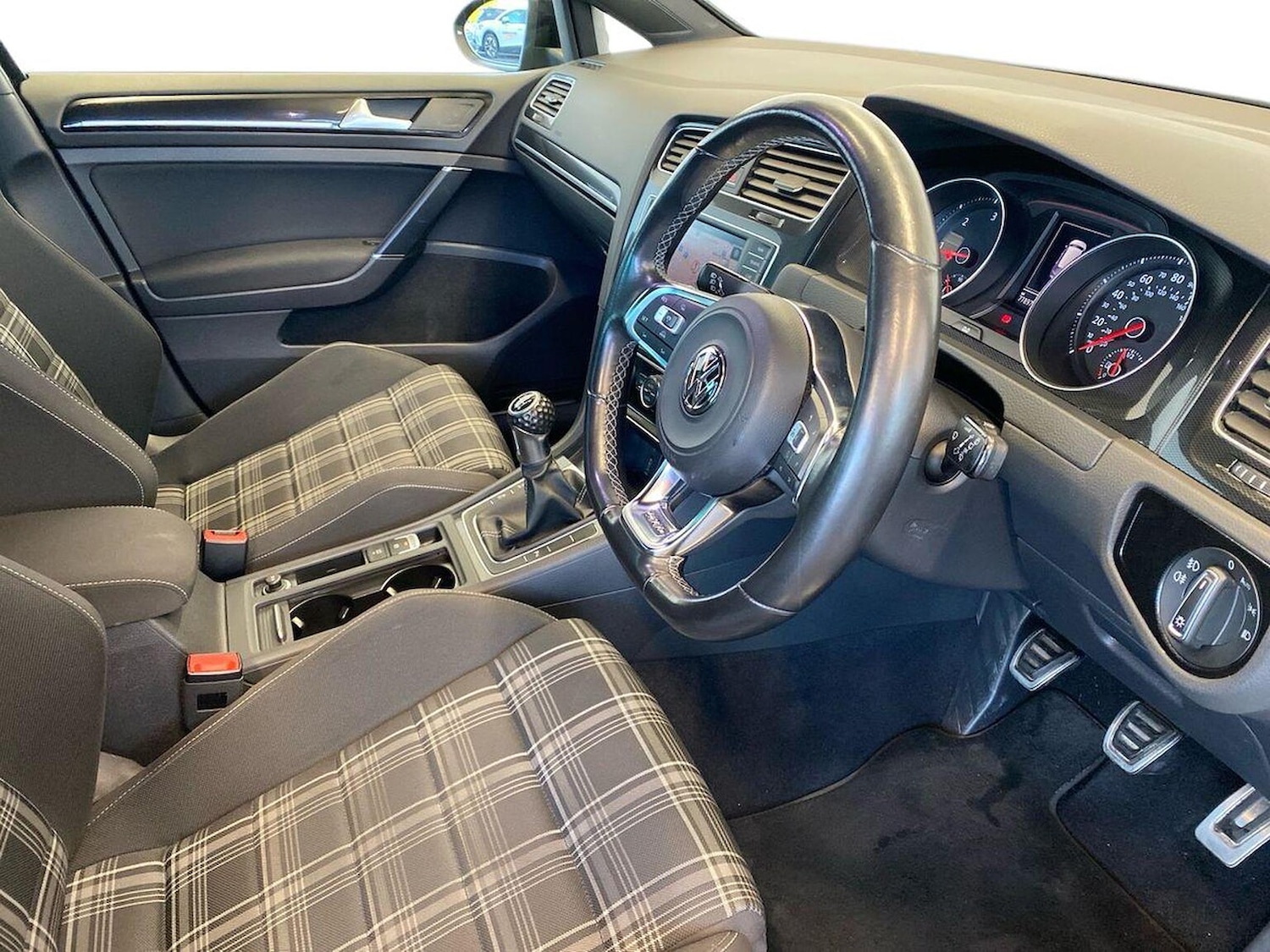 Used Volkswagen Golf 2016 for sale - 76643546: Photo 15