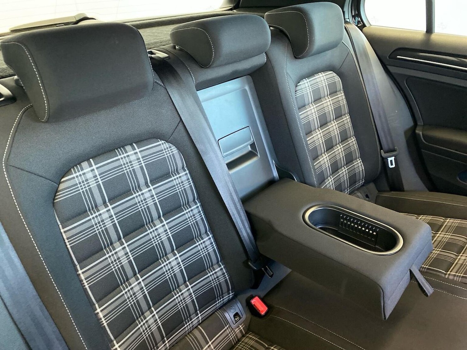 Used Volkswagen Golf 2016 for sale - 76643546: Photo 16