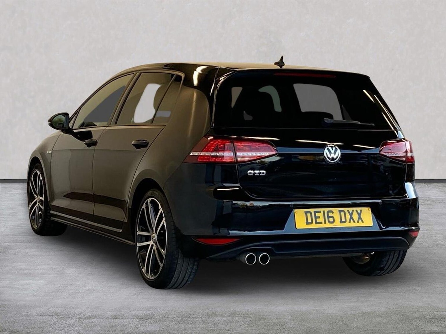 Used Volkswagen Golf 2016 for sale - 76643546: Photo 2