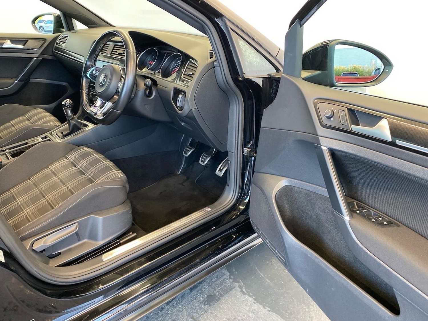 Used Volkswagen Golf 2016 for sale - 76643546: Photo 21