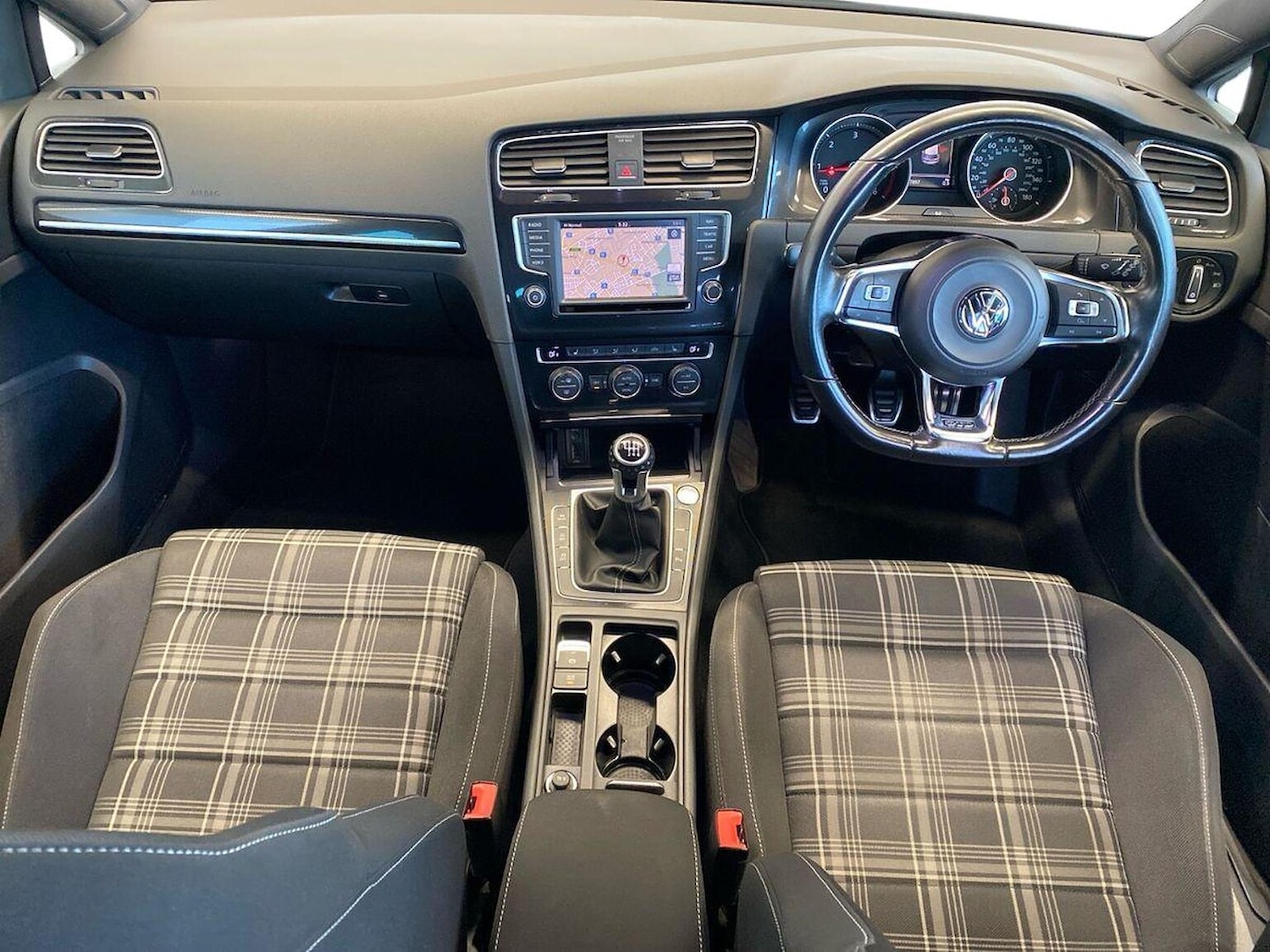 Used Volkswagen Golf 2016 for sale - 76643546: Photo 8