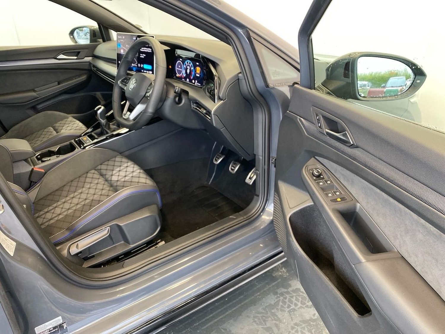 Used Volkswagen Golf 2025 for sale - 78195299: Photo 21