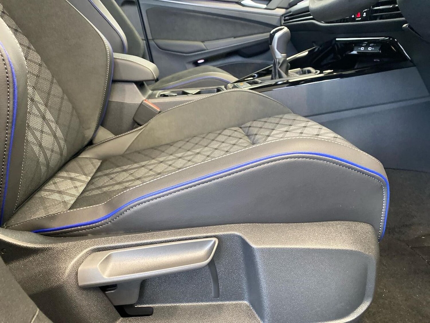 Used Volkswagen Golf 2025 for sale - 78195299: Photo 30