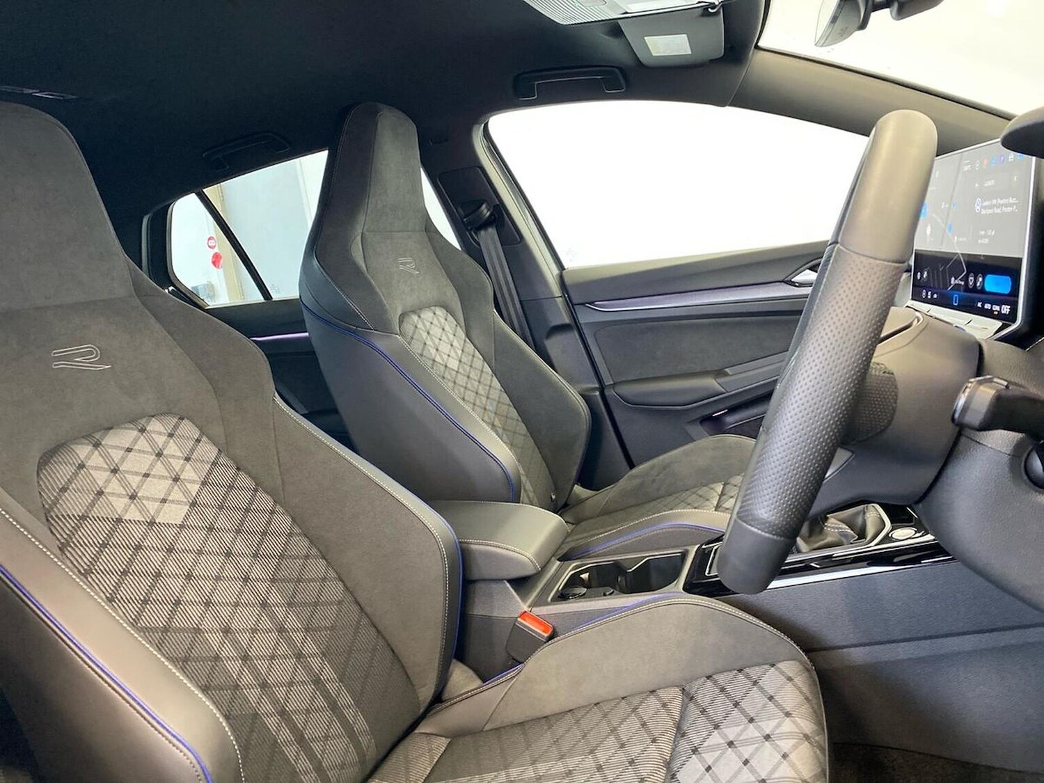 Used Volkswagen Golf 2025 for sale - 78195299: Photo 32