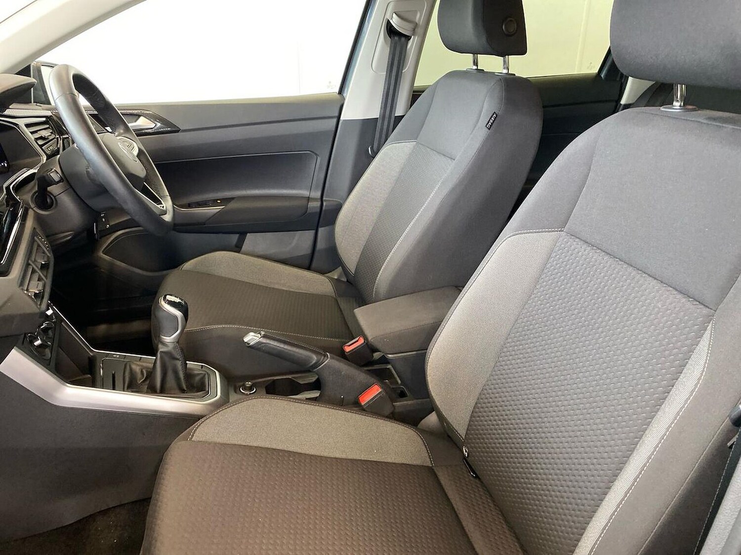 Used Volkswagen Polo 2023 for sale - 76016954: Photo 39