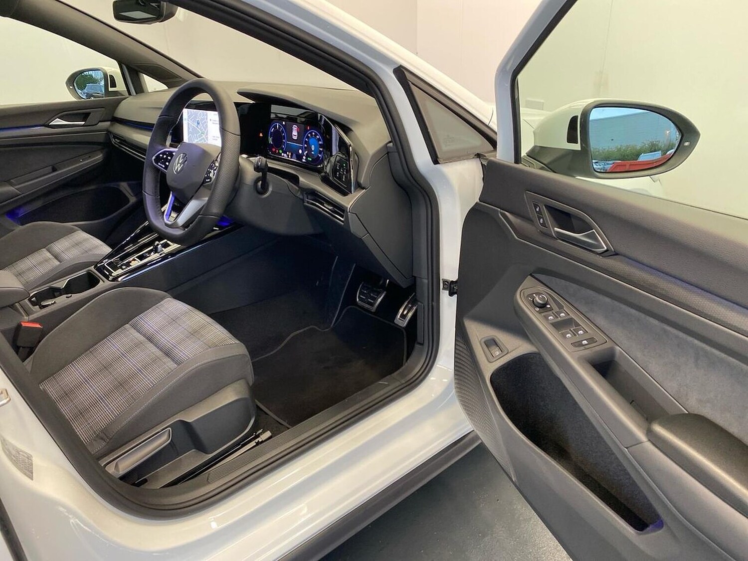 Used Volkswagen Golf 2025 for sale - 76720265: Photo 21