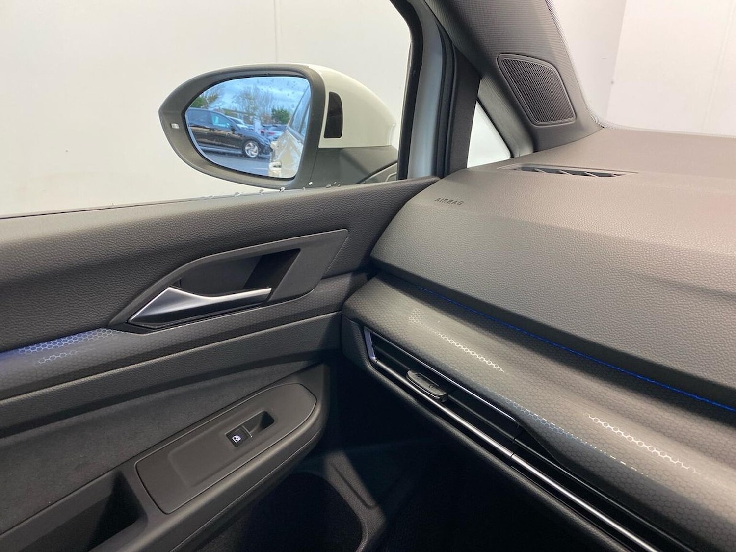 Used Volkswagen Golf 2025 for sale - 76720265: Photo 31