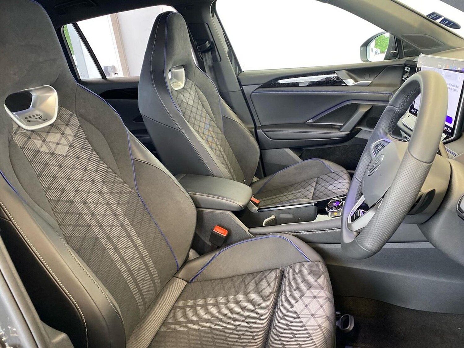 Used Volkswagen Tiguan 2025 for sale - 76324688: Photo 32