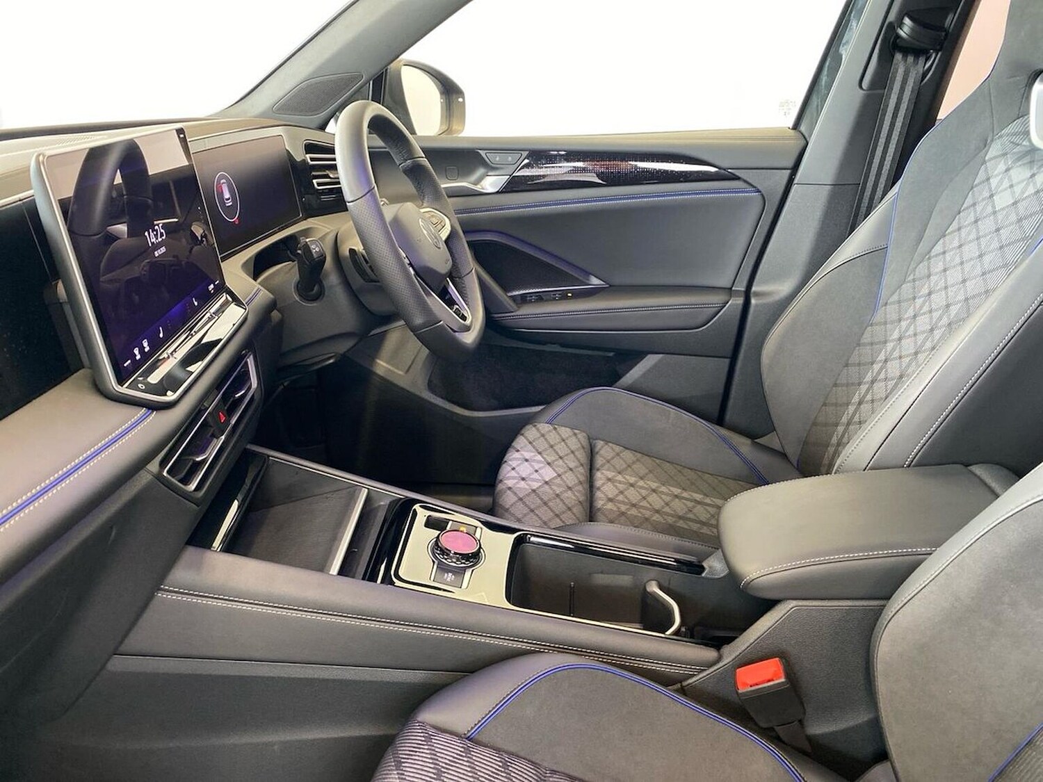 Used Volkswagen Tiguan 2025 for sale - 76324688: Photo 40