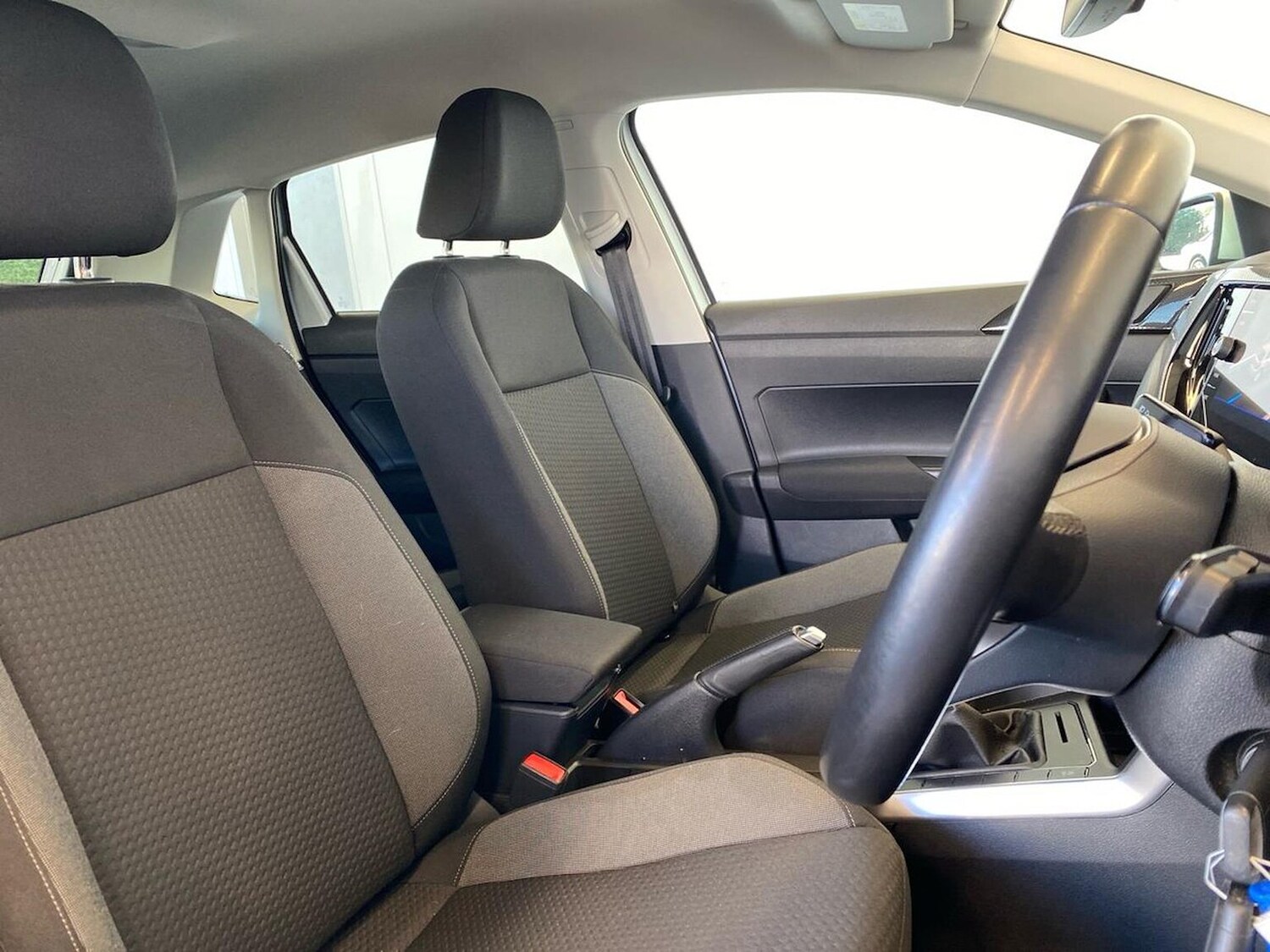 Used Volkswagen Polo 2024 for sale - 77962277: Photo 32