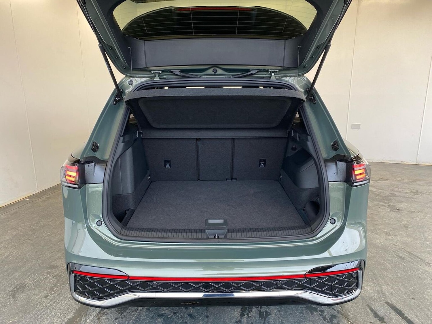 Used Volkswagen Tiguan 2025 for sale - 78121884: Photo 17