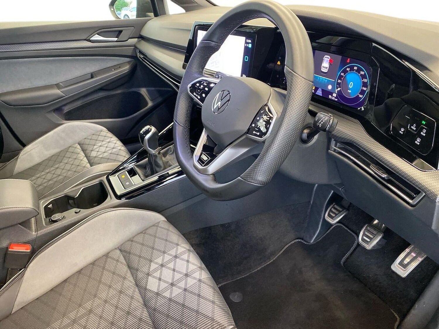 Used Volkswagen Golf 2023 for sale - 76543059: Photo 15