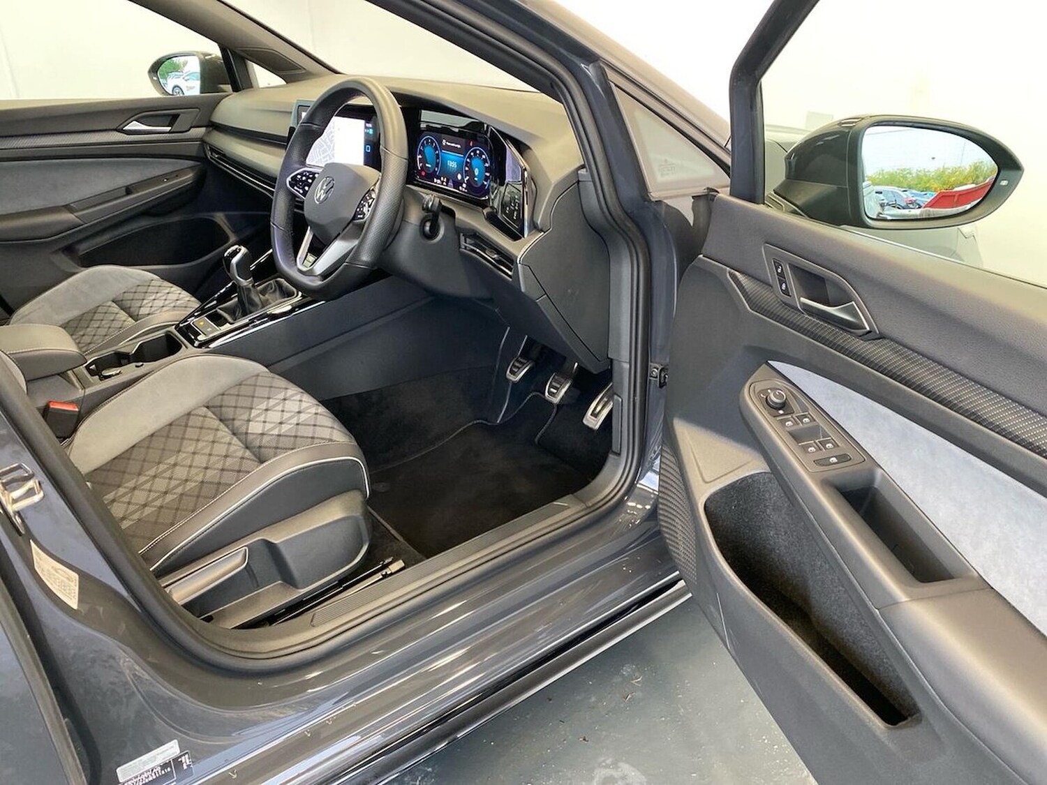 Used Volkswagen Golf 2023 for sale - 76543059: Photo 21