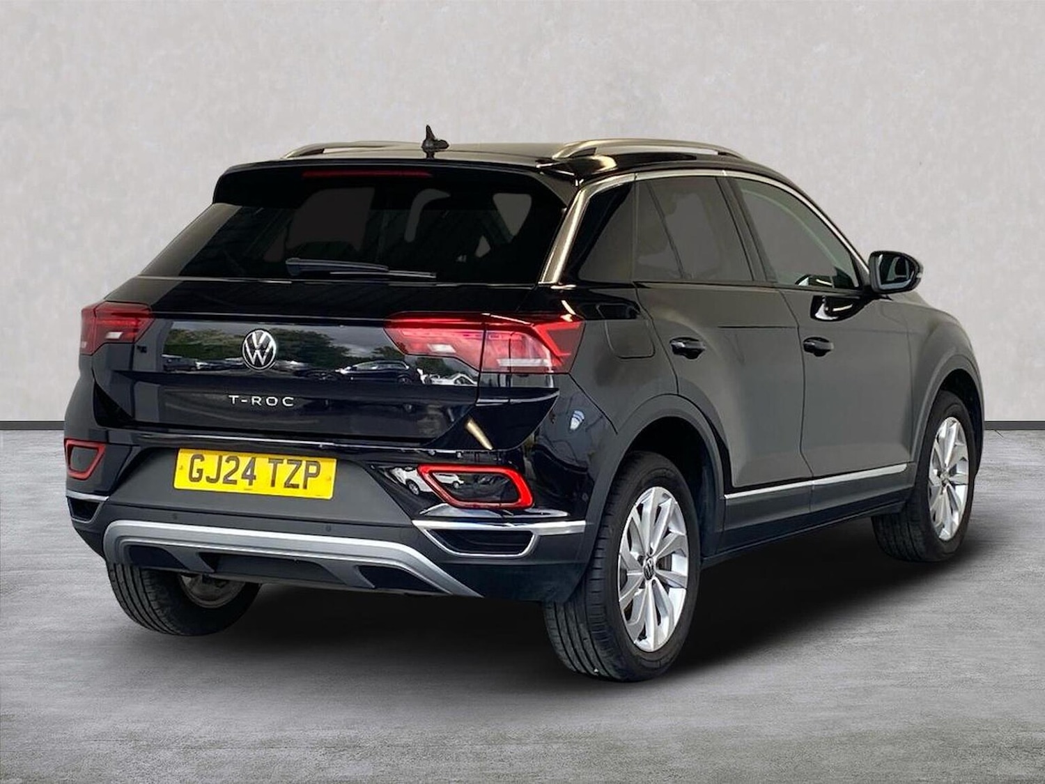 Used Volkswagen T-Roc 2024 for sale - 75994958: Photo 18