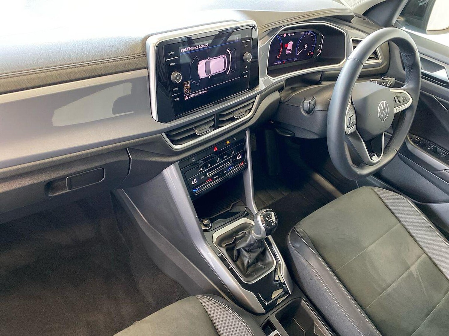 Used Volkswagen T-Roc 2024 for sale - 75994958: Photo 7
