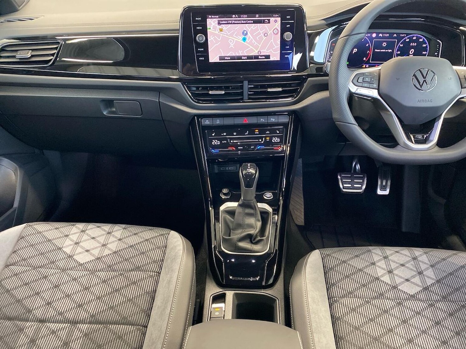 Used Volkswagen T-Roc 2025 for sale - 77632529: Photo 12