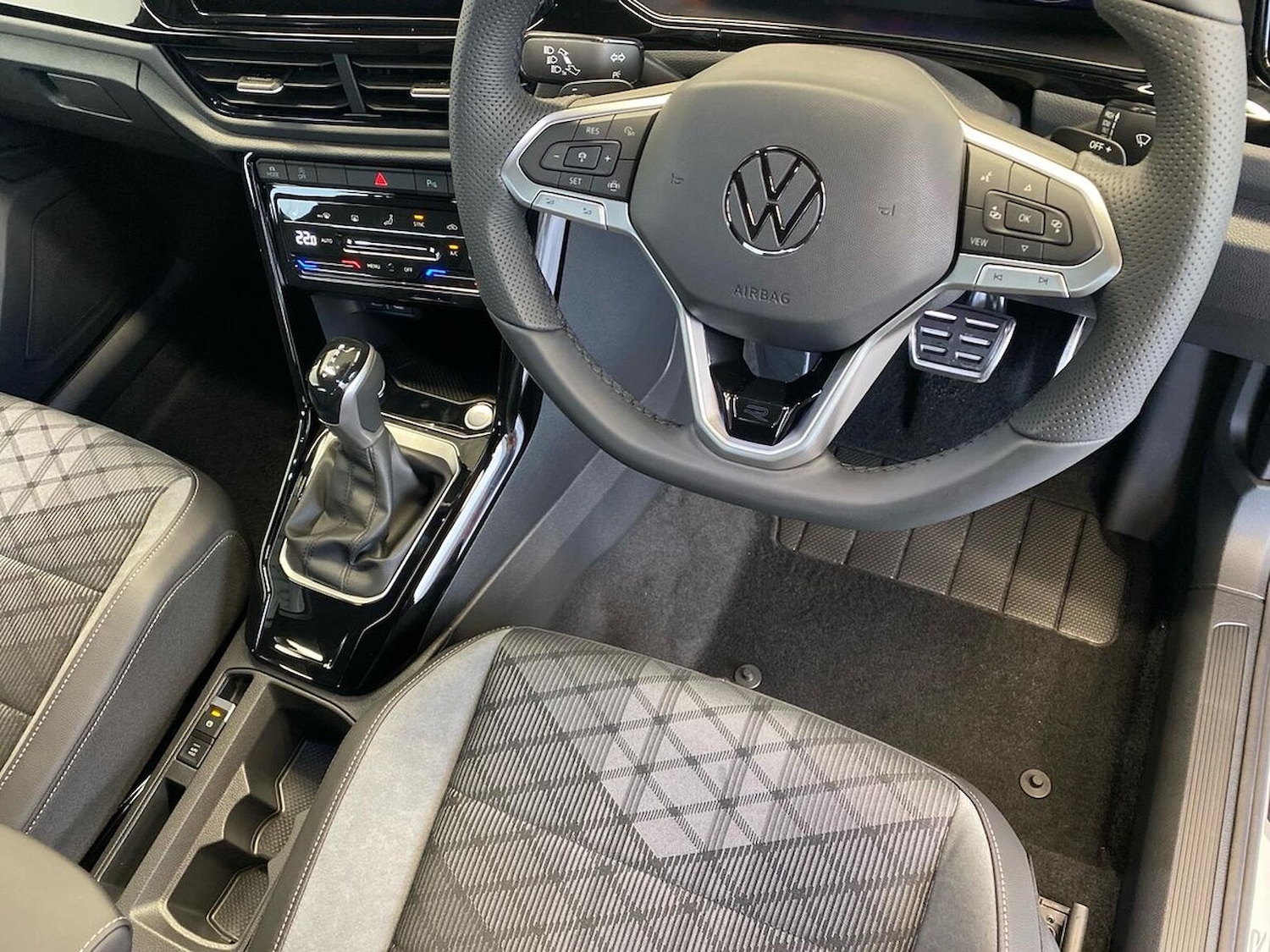 Used Volkswagen T-Roc 2025 for sale - 77632529: Photo 27