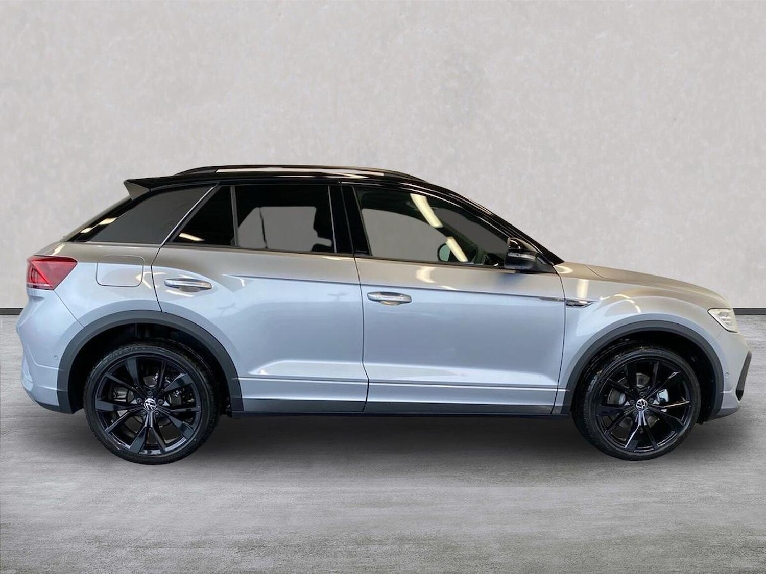 Used Volkswagen T-Roc 2025 for sale - 77632529: Photo 3