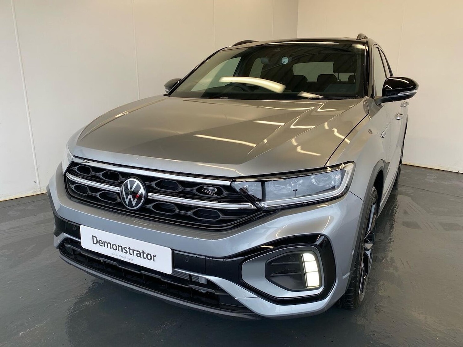 Used Volkswagen T-Roc 2025 for sale - 77632529: Photo 33