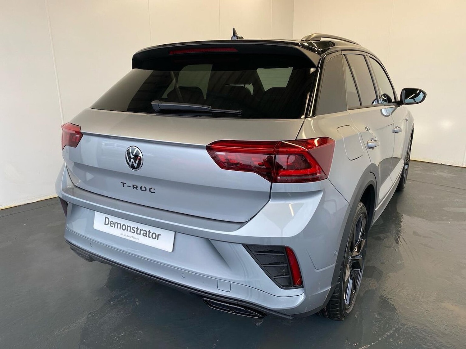 Used Volkswagen T-Roc 2025 for sale - 77632529: Photo 35