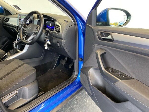 Used Volkswagen T-Roc 2023 for sale - 76225091: Photo 21