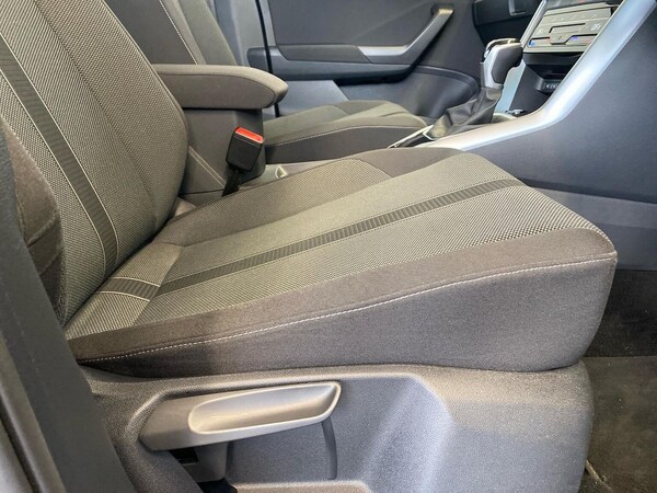 Used Volkswagen T-Roc 2023 for sale - 76225091: Photo 30