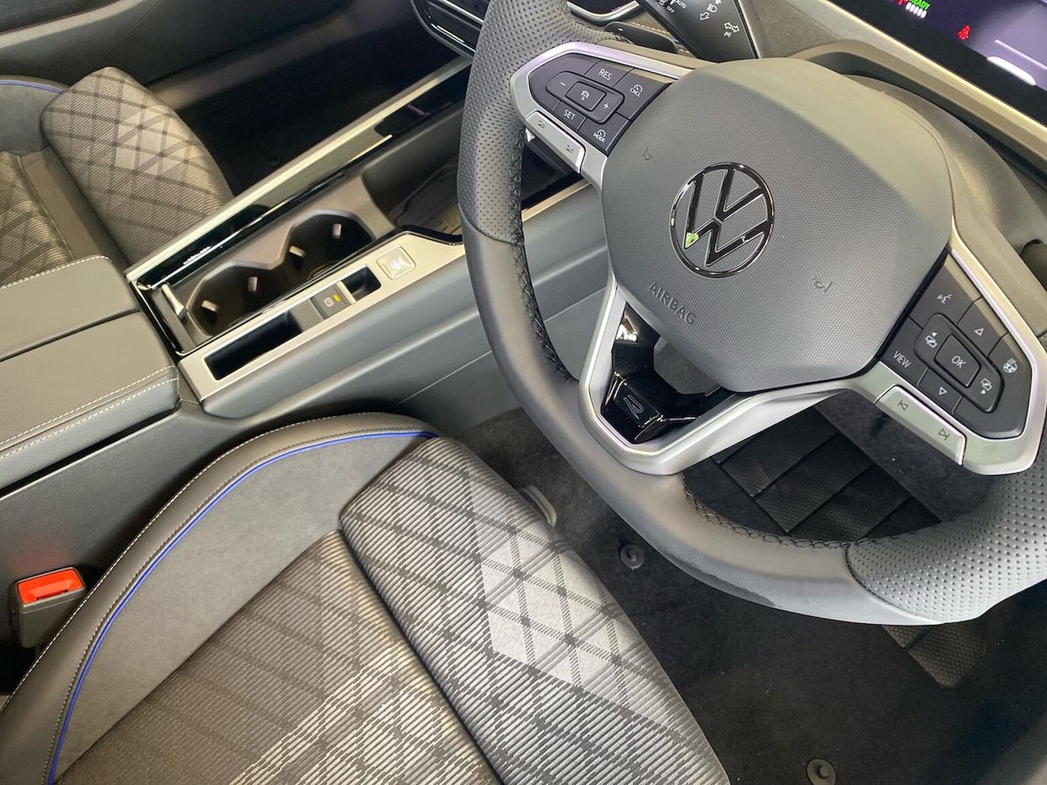 Used Volkswagen Passat 2025 for sale - 76171597: Photo 26
