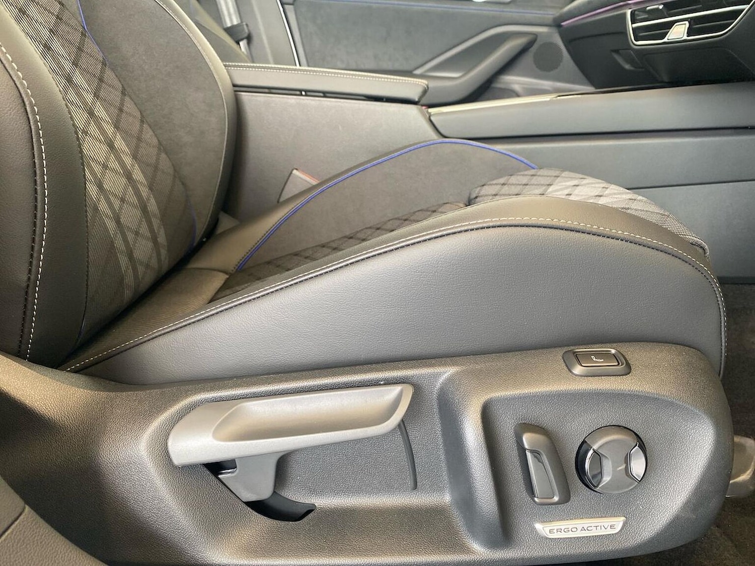 Used Volkswagen Passat 2025 for sale - 76171597: Photo 29