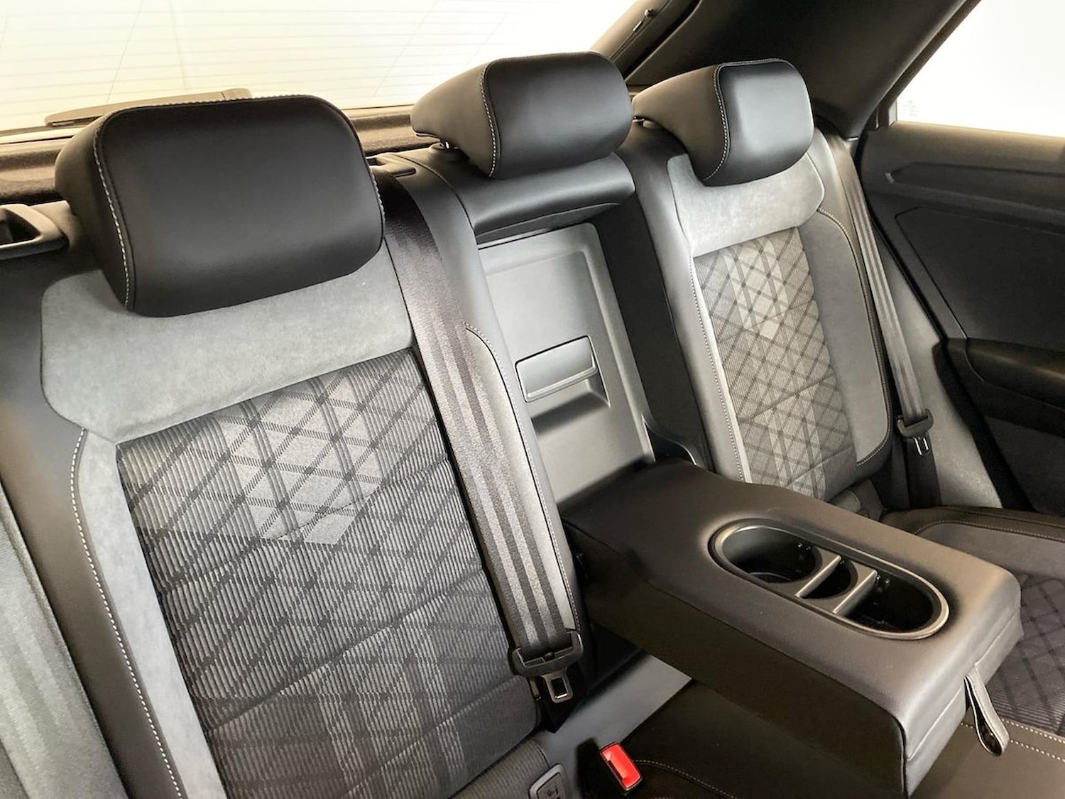 Used Volkswagen T-Roc 2025 for sale - 76694604: Photo 16