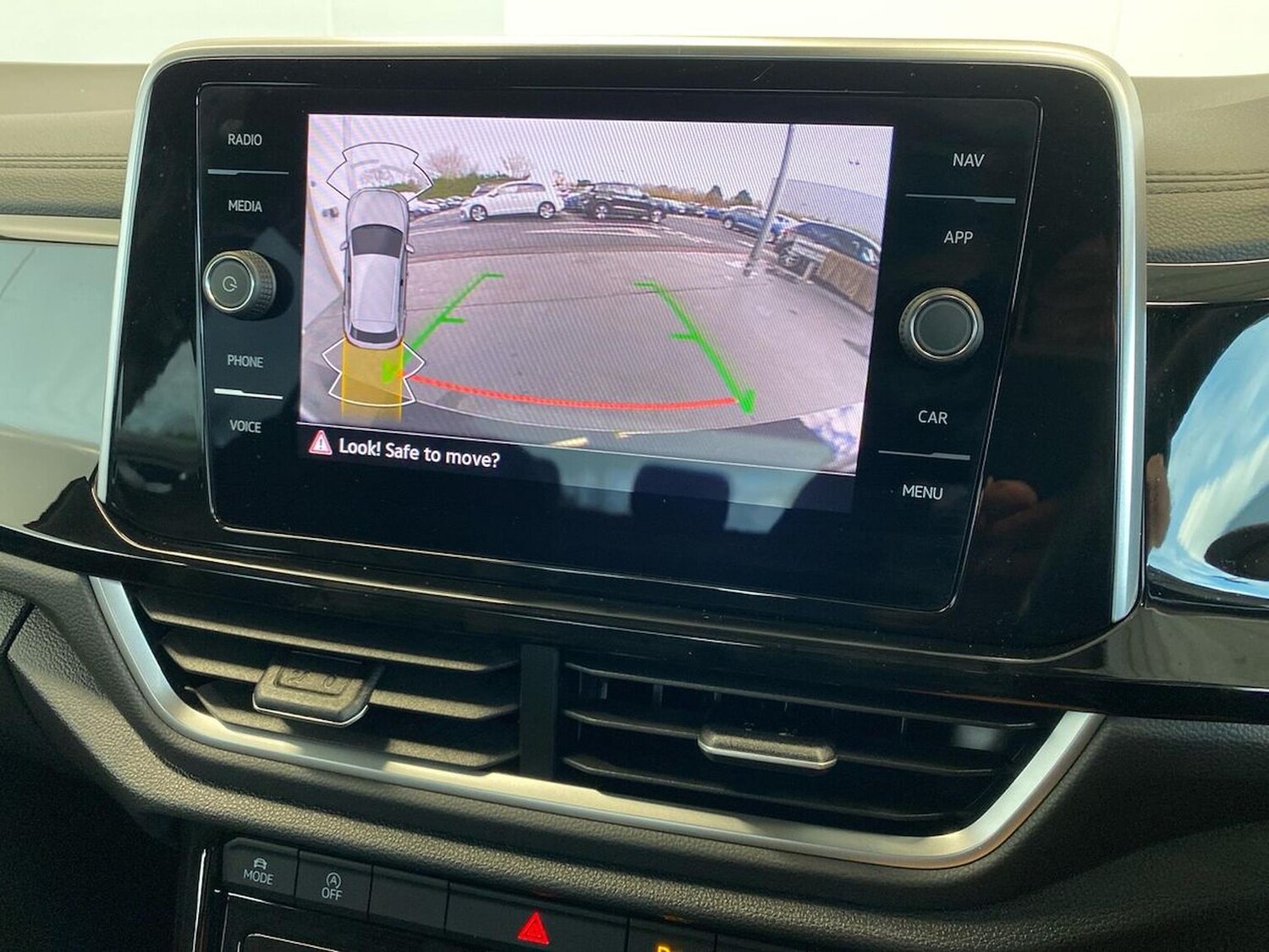 Used Volkswagen T-Roc 2025 for sale - 76694604: Photo 23